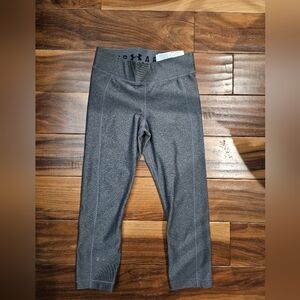 Women's Under Armour Capri Leggings Size S
